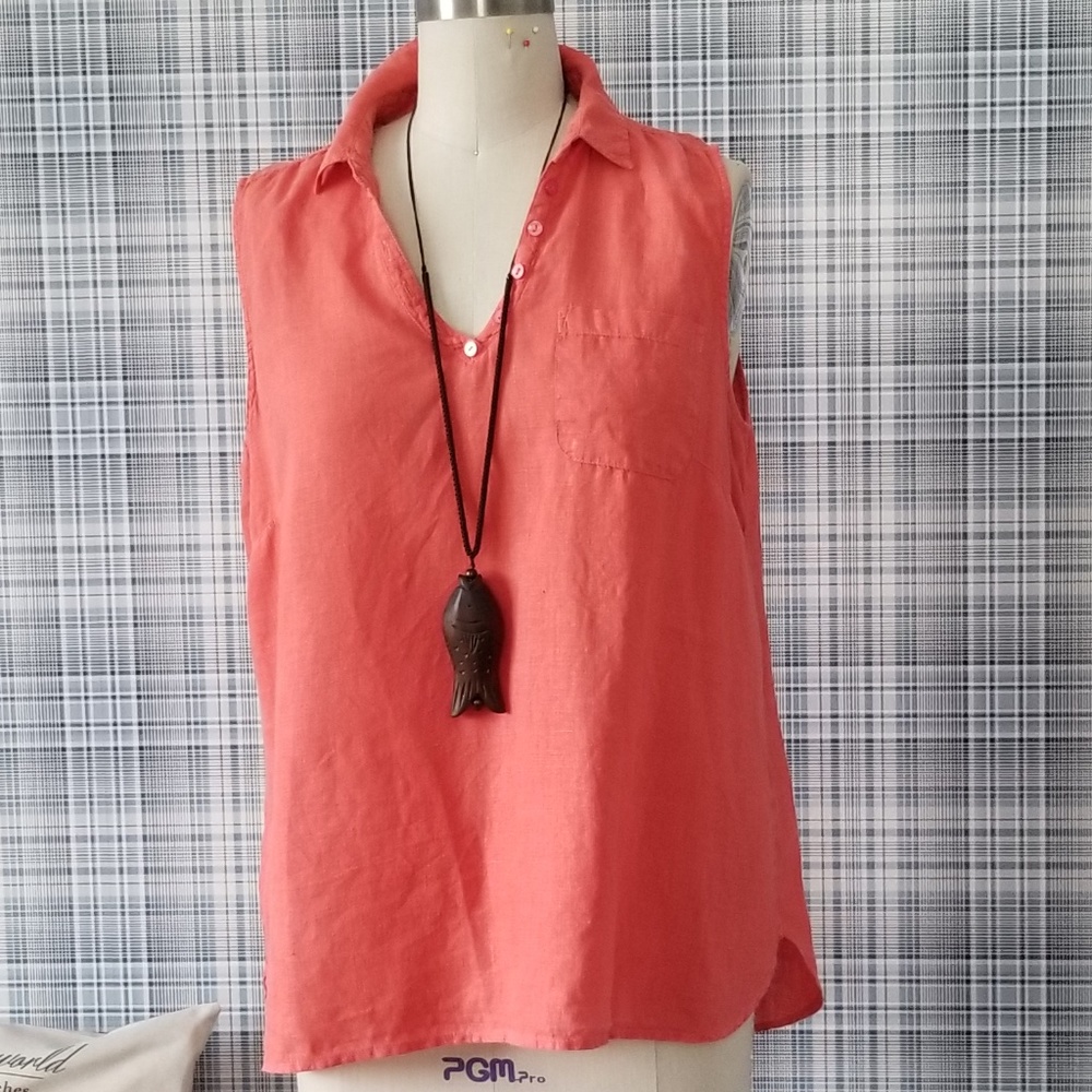Linen sleeveless blouse